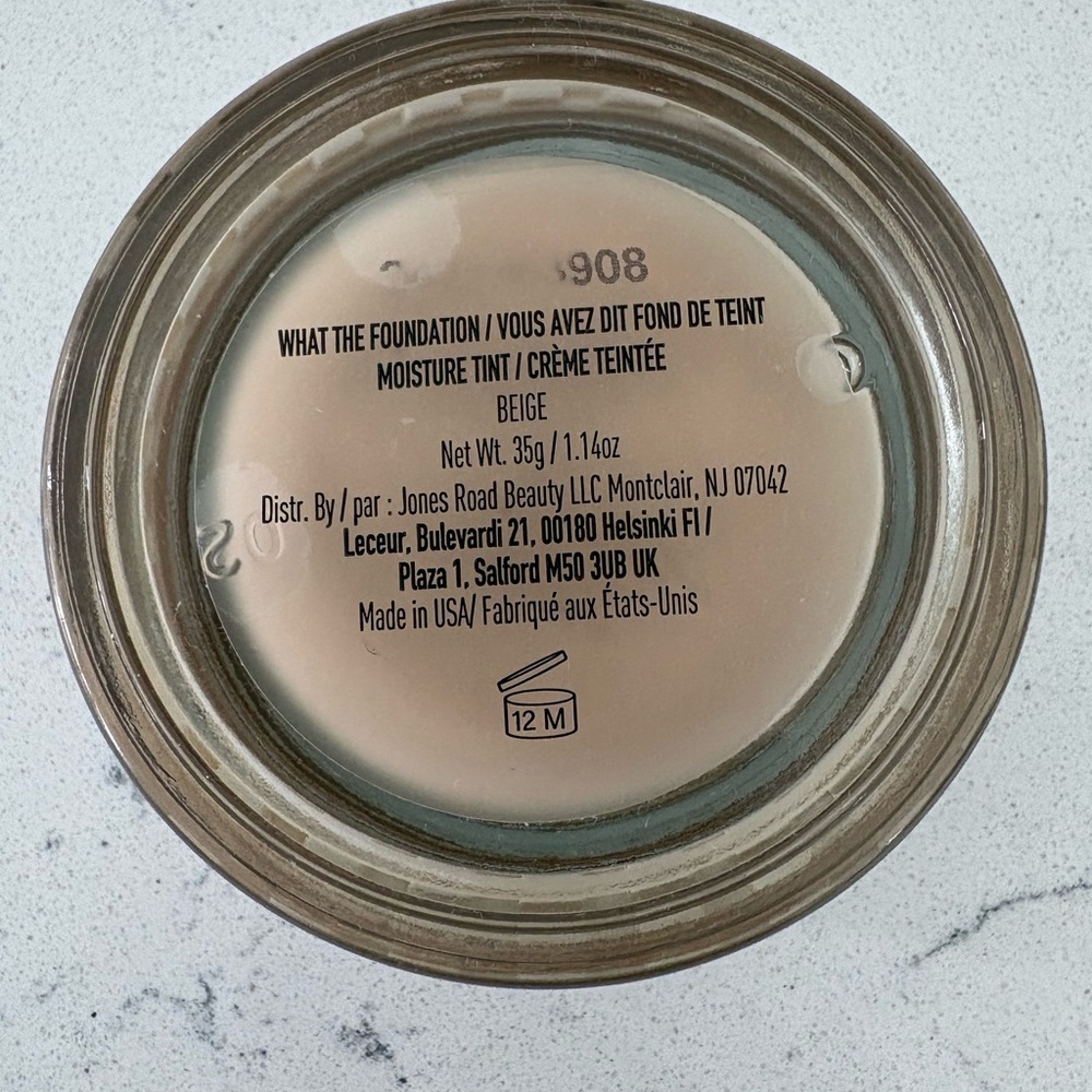 Jones Road WHAT THE FOUNDATION with Jones Road Spatula Applicator. Color = BEIGE - Picture 4 of 4